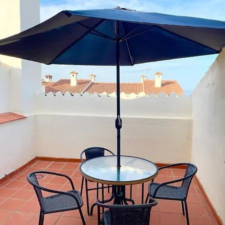 Monte Duquesa - 4 Bedroom Apt, 3 Bathrooms Close To Port And Beach, Communal Pool