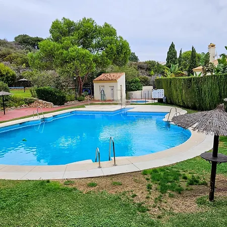Monte Duquesa - 4 Bedroom Apt, 3 Bathrooms Close To Port And Beach, Communal Pool Apartment *