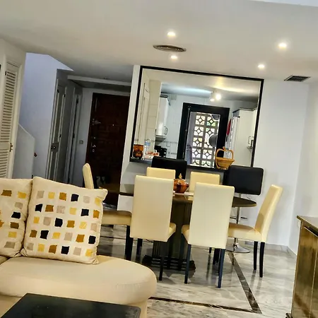 Monte Duquesa - 4 Bedroom Apt, 3 Bathrooms Close To Port And Beach, Communal Pool Apartment *